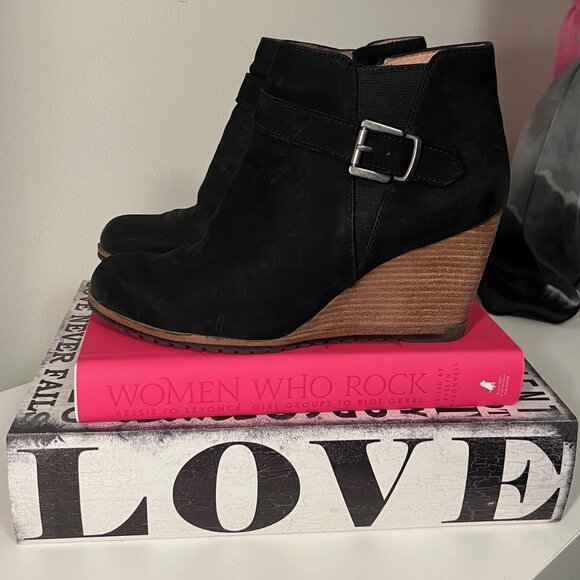 Caslon Black Nubuck Leather Zip High Wedge Heel Ankle Boots Euro size 40 - Picture 1 of 9